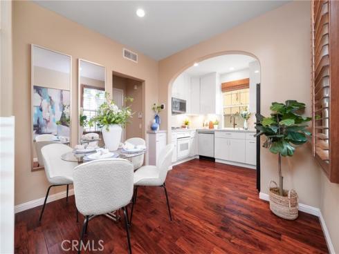 49  Canal  , Irvine, CA