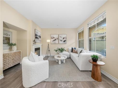 123  Chantilly  , Irvine, CA