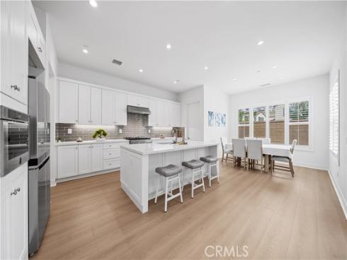 118  Glydon  , Irvine, CA