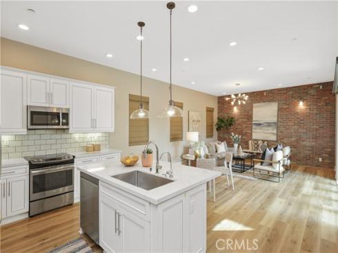 245 Follyhatch , Irvine, CA