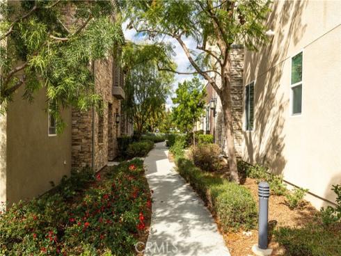 245 Follyhatch , Irvine, CA