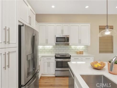 245 Follyhatch , Irvine, CA