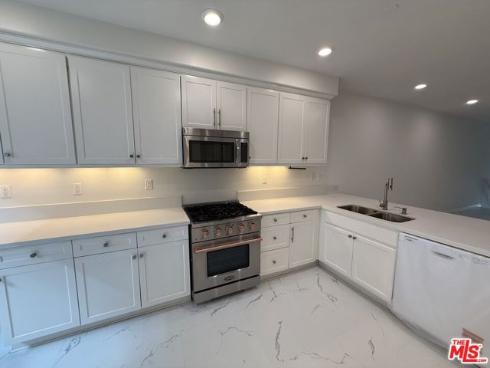 65  Plateau  , Irvine, CA