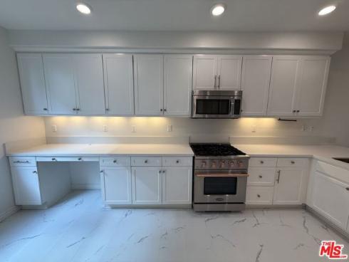 65  Plateau  , Irvine, CA