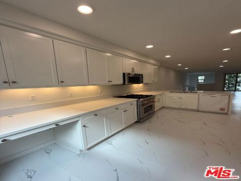 65  Plateau  , Irvine, CA