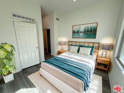 65  Plateau  , Irvine, CA