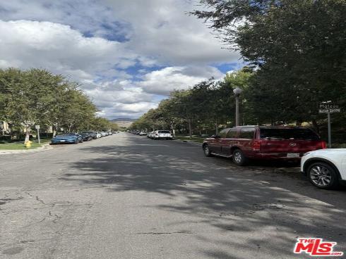 65  Plateau  , Irvine, CA