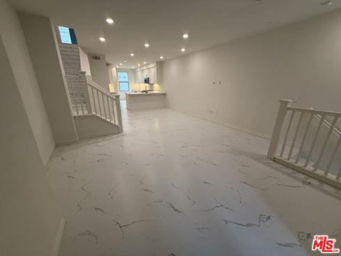 65  Plateau  , Irvine, CA