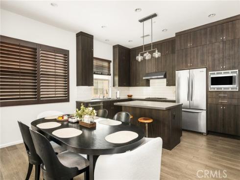 119  Strawberry  , Irvine, CA