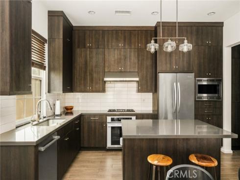 119  Strawberry  , Irvine, CA