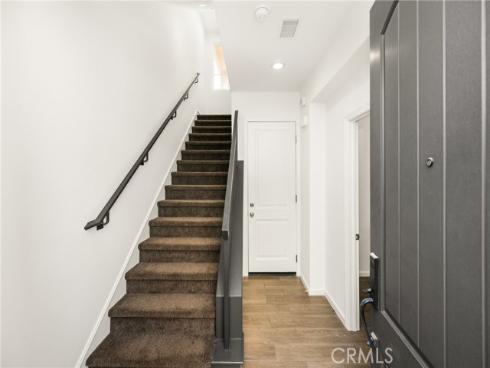 119  Strawberry  , Irvine, CA