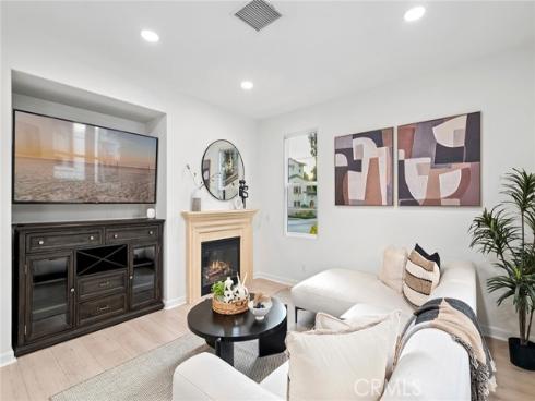 345  Tall Oak  , Irvine, CA