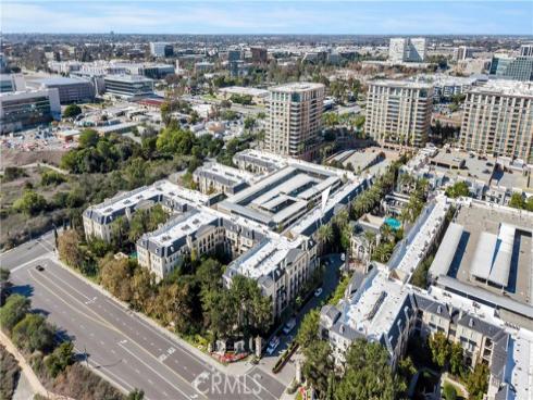 2114 Watermarke , Irvine, CA