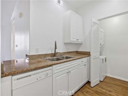 2114 Watermarke , Irvine, CA