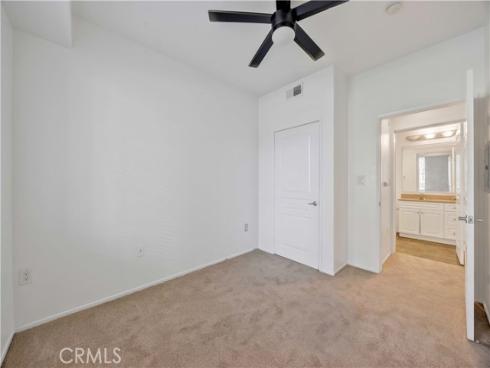 2114 Watermarke , Irvine, CA