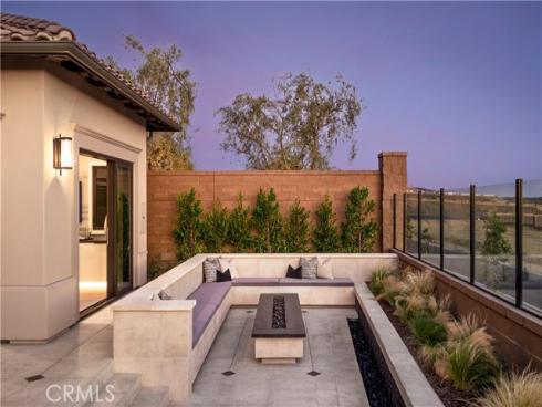 541  Peninsula  , Irvine, CA