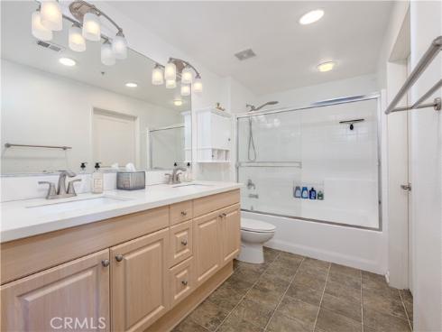 2337 Watermarke , Irvine, CA