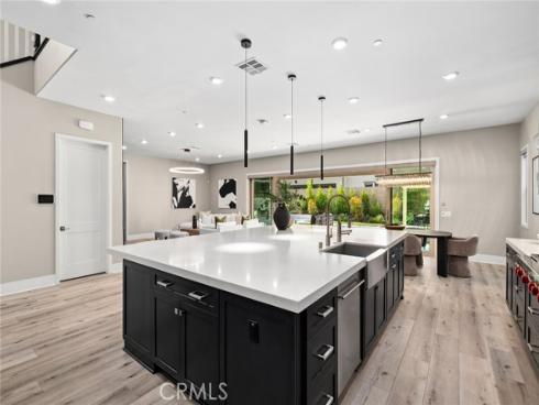 113  Pixel  , Irvine, CA