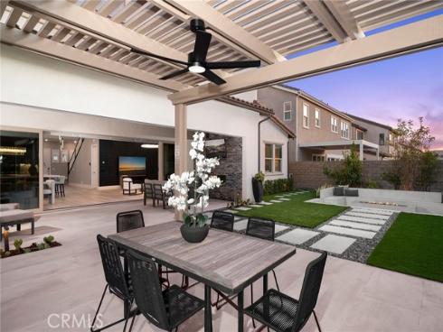 113  Pixel  , Irvine, CA