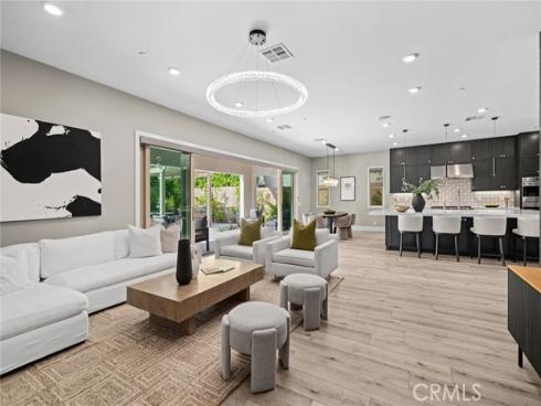 113  Pixel  , Irvine, CA