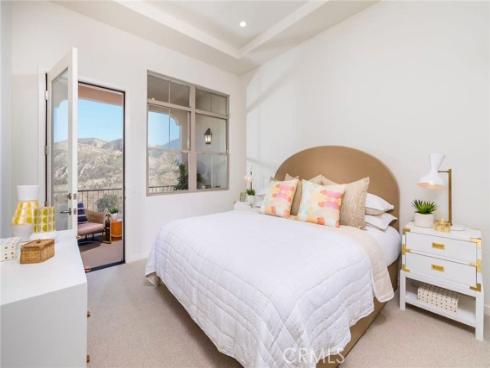 126  Sunnyside  , Irvine, CA