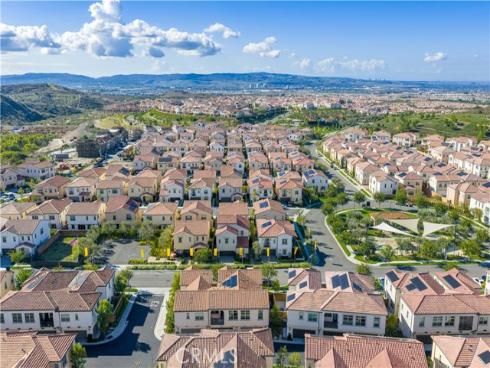 126  Sunnyside  , Irvine, CA