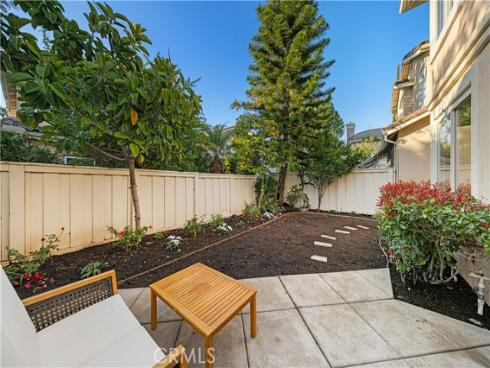 9  Santa Luzia Aisle  , Irvine, CA