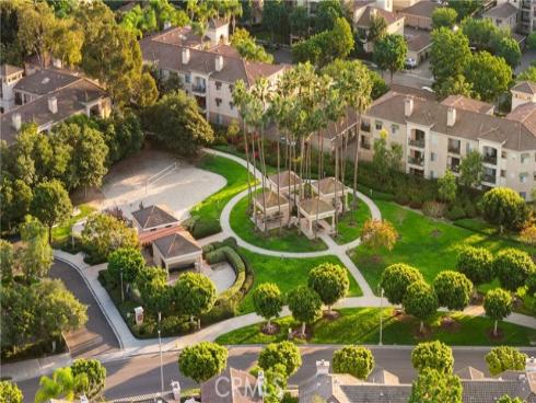 9  Santa Luzia Aisle  , Irvine, CA