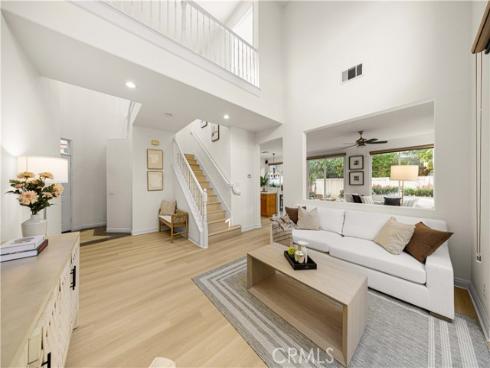 9  Santa Luzia Aisle  , Irvine, CA