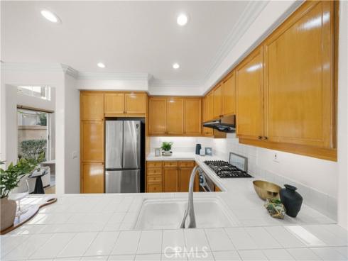 9  Santa Luzia Aisle  , Irvine, CA