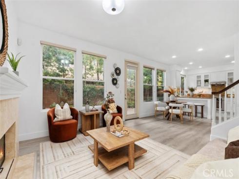 31 Dinuba , Irvine, CA