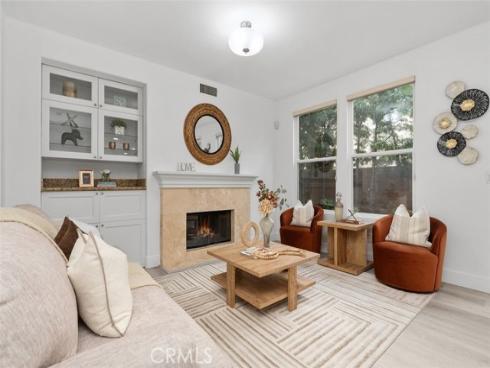 31 Dinuba , Irvine, CA