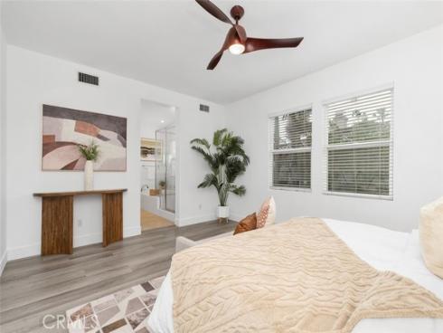 31 Dinuba , Irvine, CA