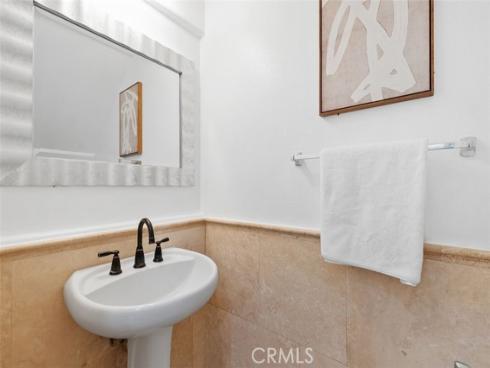 31 Dinuba , Irvine, CA