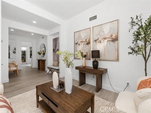 31 Dinuba , Irvine, CA