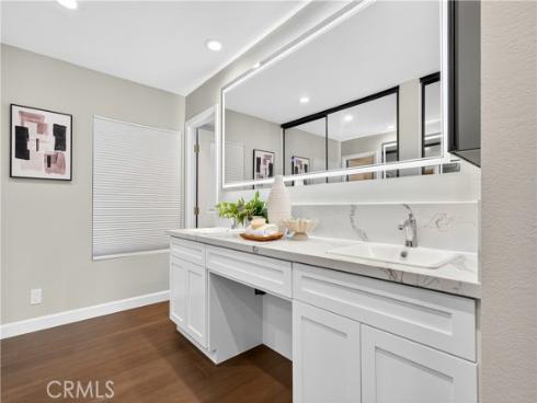 16  Rana  57 , Irvine, CA