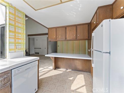 15422  Alsace  , Irvine, CA