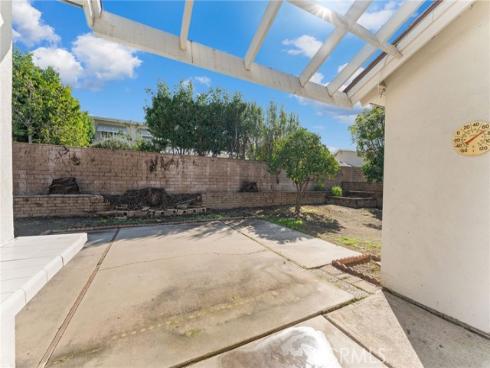 15422  Alsace  , Irvine, CA