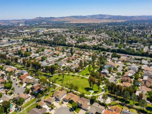 15422  Alsace  , Irvine, CA