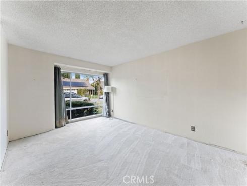 15422  Alsace  , Irvine, CA