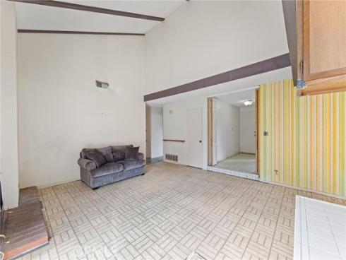 15422  Alsace  , Irvine, CA