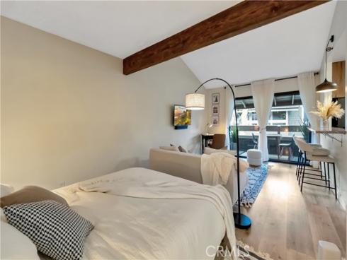 174  Streamwood  , Irvine, CA