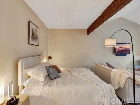 174  Streamwood  , Irvine, CA