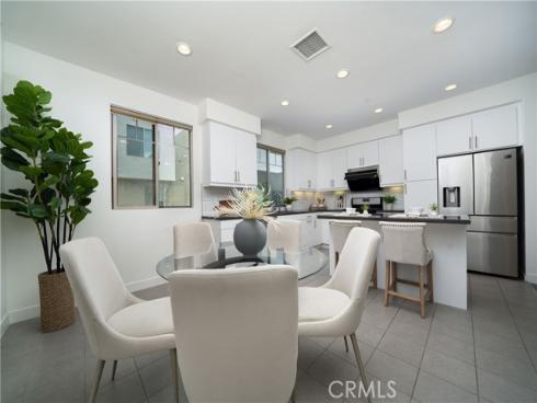 217  Magnet  , Irvine, CA