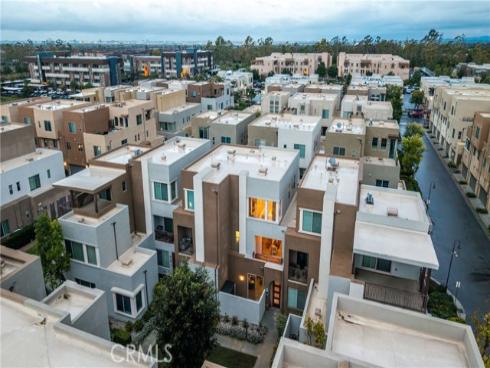 217  Magnet  , Irvine, CA