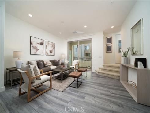 217  Magnet  , Irvine, CA