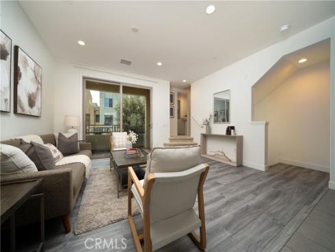 217  Magnet  , Irvine, CA