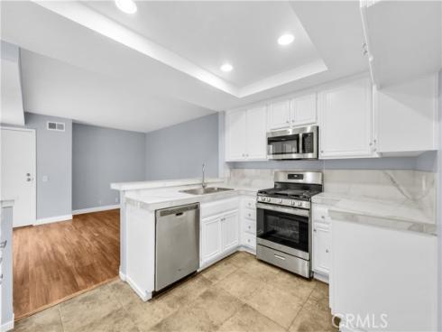 4  Wellesley  , Irvine, CA