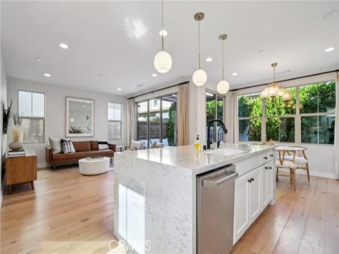 110 Globe , Irvine, CA