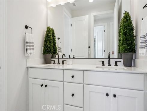 110 Globe , Irvine, CA